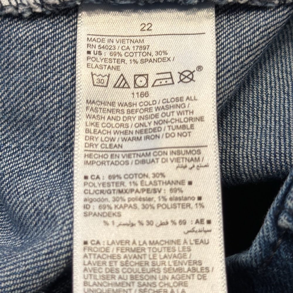 Old Navy women’s high rise wow Jean shorts size 22. - Picture 8 of 9